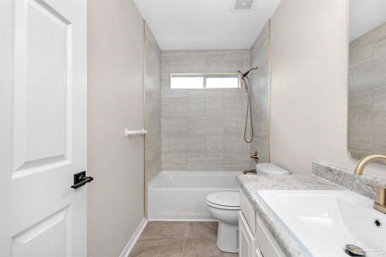 6463 Sailport Cv #6463 - Photo 3 of 50