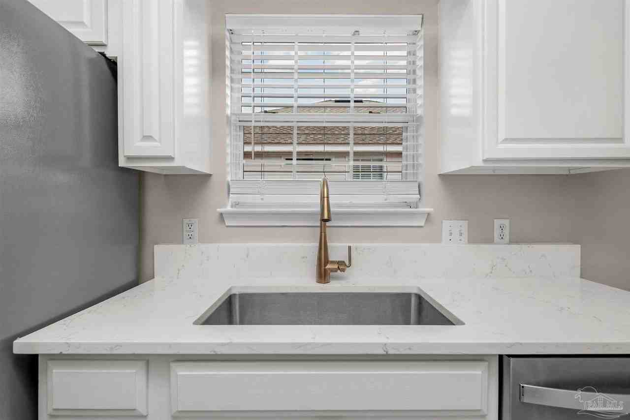 6463 Sailport Cv #6463 - Photo 7 of 50