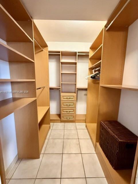 2899 Collins Ave #2899-1114 - Photo 6 of 11