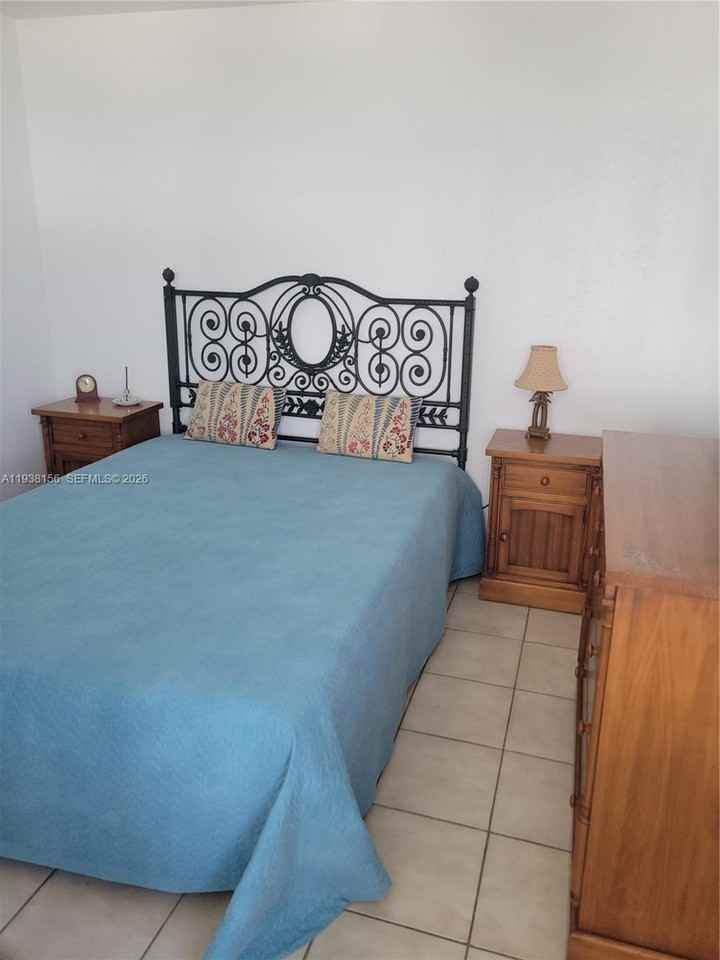 2899 Collins Ave #2899-1114 - Photo 7 of 11