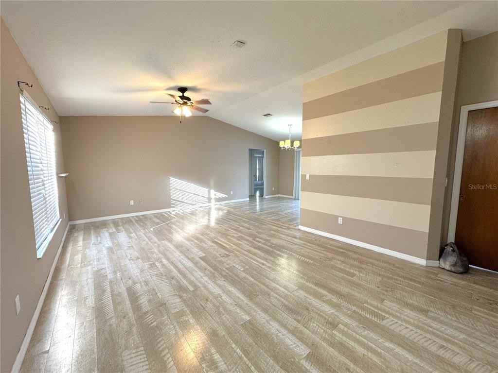 1514 Poe St #1514 - Photo 5 of 18