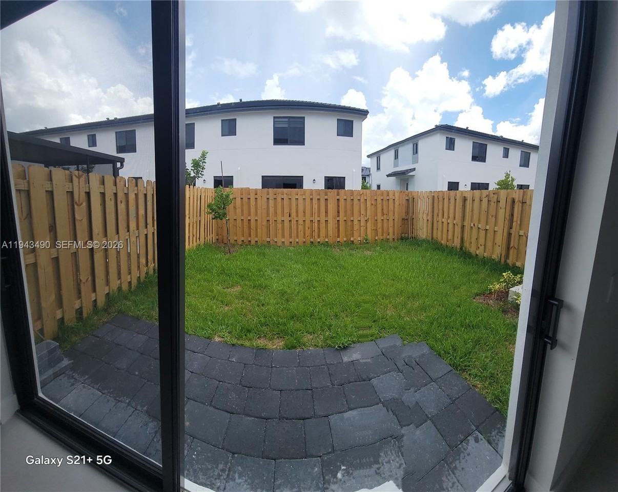 34493 Sw 191st Ct #34493 - Photo 3 of 12