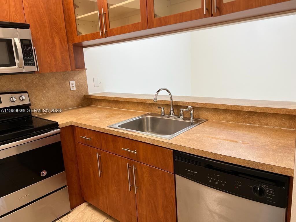 18210 Mediterranean Blvd #18210-620 - Photo 2 of 27