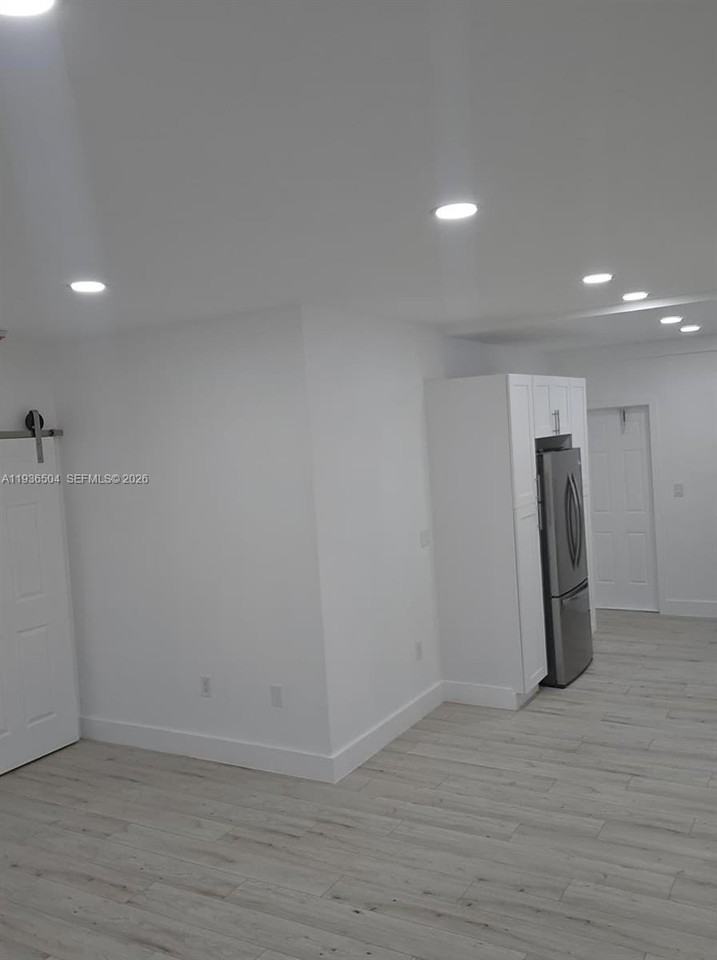 14410 Ne 5th Pl #14410-4 - Photo 2 of 12