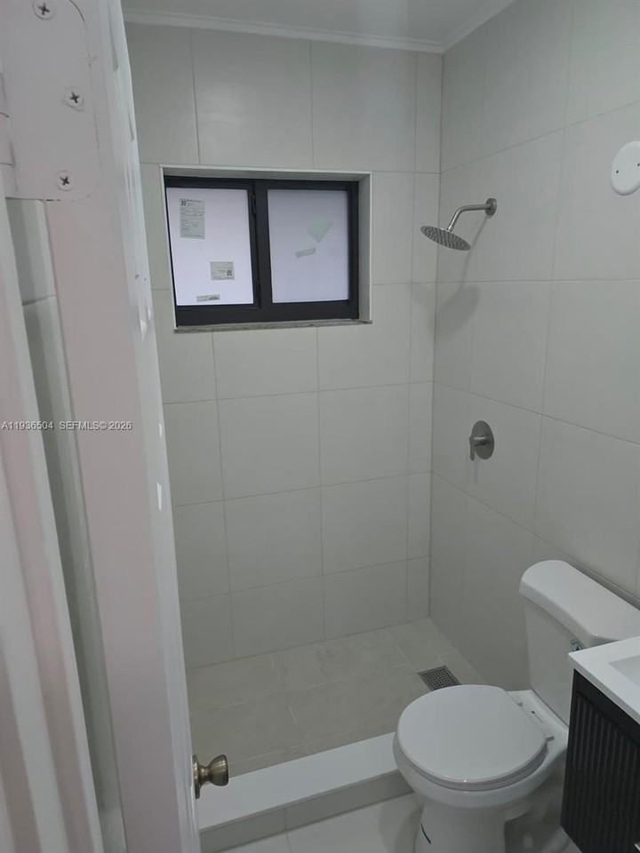 14410 Ne 5th Pl #14410-4 - Photo 3 of 12