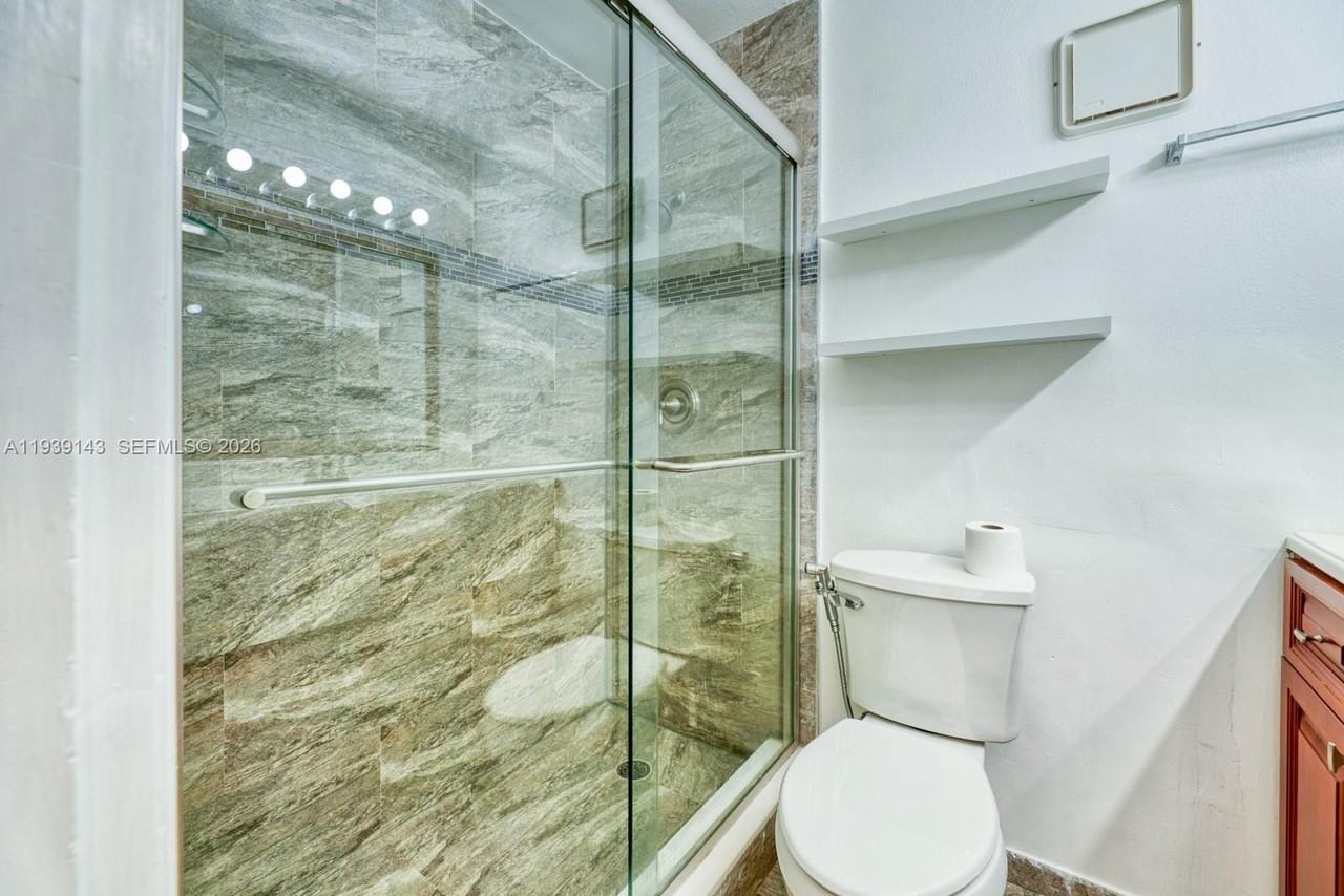 840 Sw 105th Ave #840-318 - Photo 2 of 25