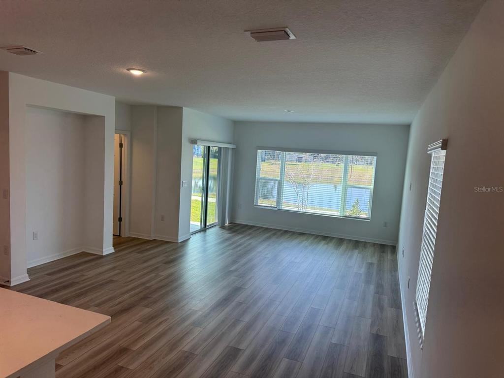 362 Thompson Village Ave #362 - Photo 3 of 24