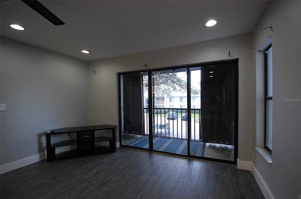 1258 Pine Ridge Cir W #1258E2 - Photo 2 of 28