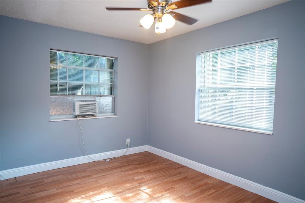 109 Se 23rd St #109-1 - Photo 2 of 29