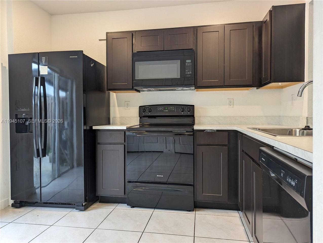 444 Ne 5th St #444-444 - Photo 4 of 15