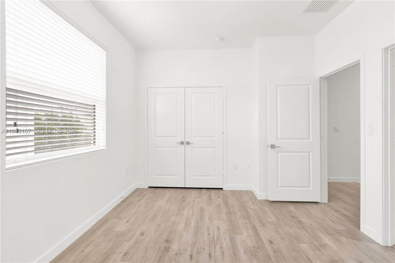 444 Ne 5th St #444-444 - Photo 6 of 15