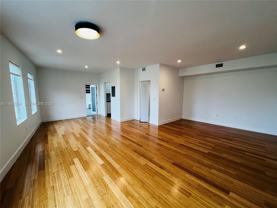 960 Bay Dr - Photo 1 of 1