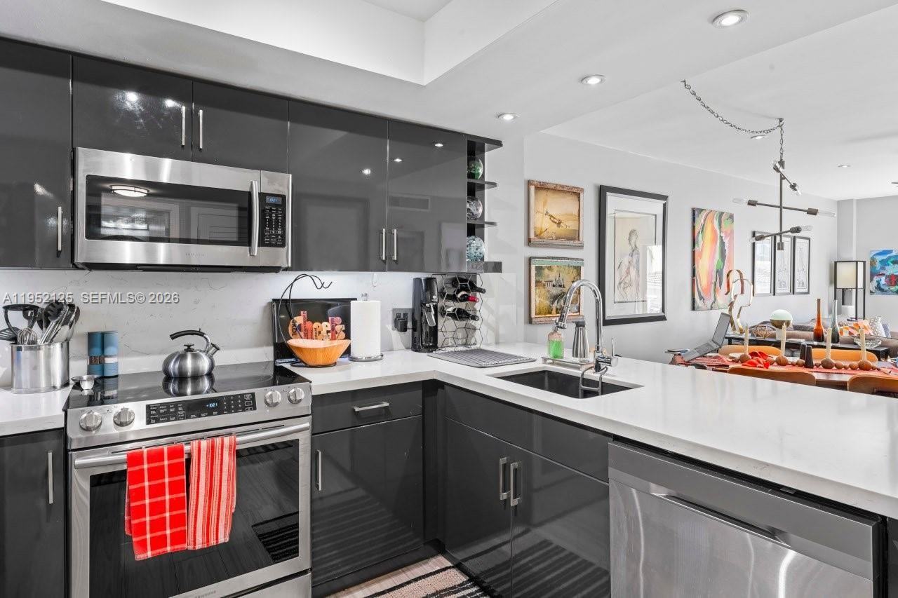 1450 Lincoln Rd #1450-307 - Photo 4 of 18