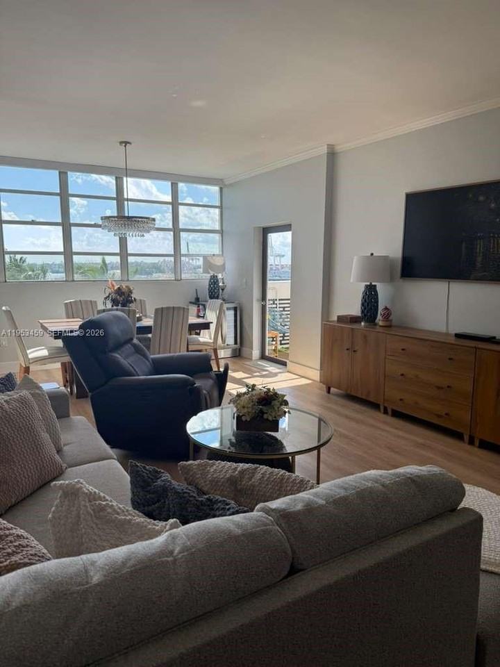 800 West Ave #800PH10 - Photo 2 of 24