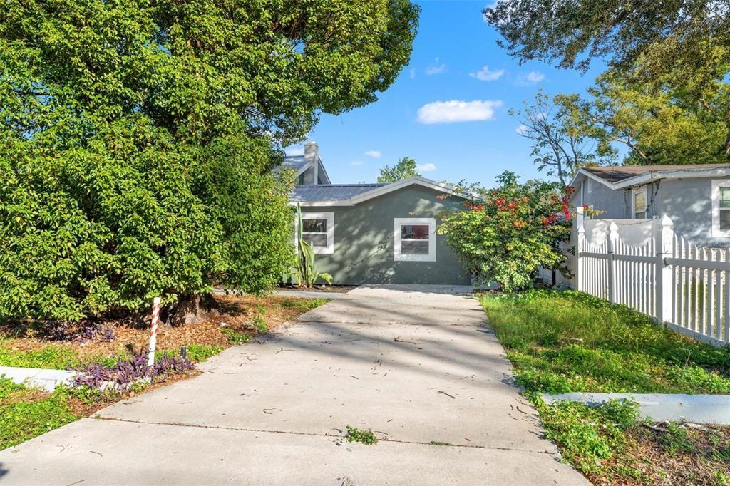 8719 N Ola Ave #8719 - Photo 4 of 24