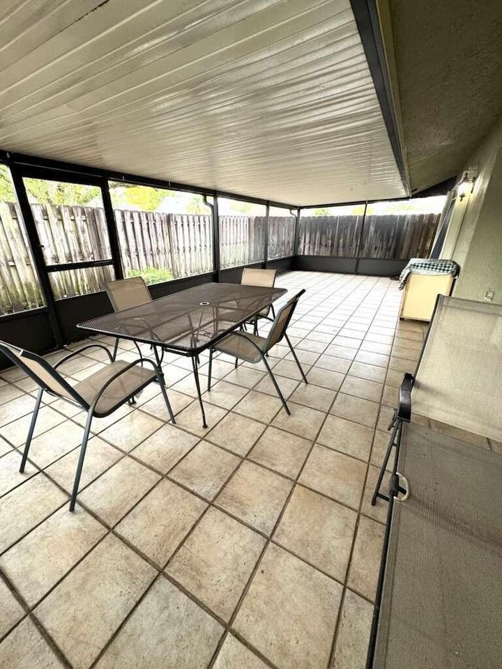 9828 Sw 58th Ct #9828 - Photo 5 of 21