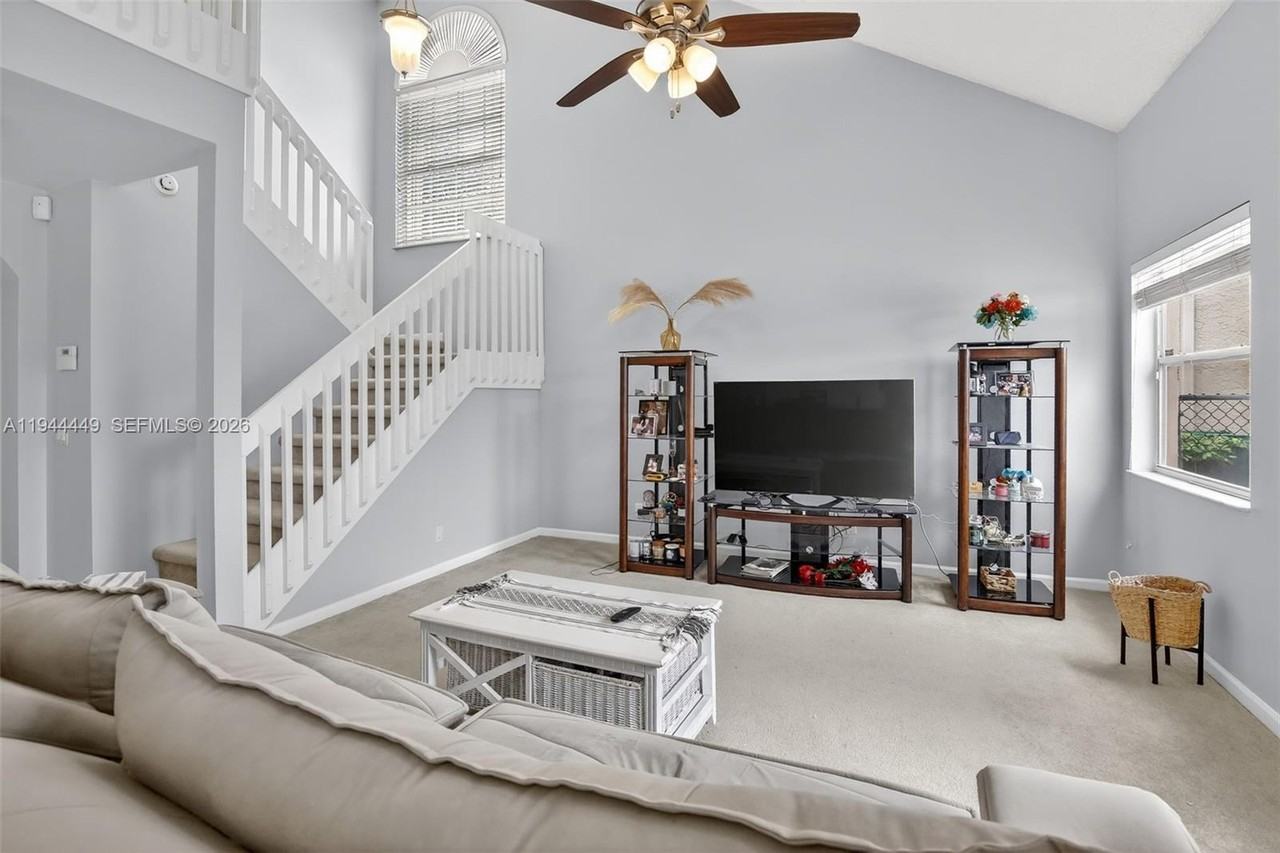 9481 Oak Grove Cir #9481 - Photo 5 of 37