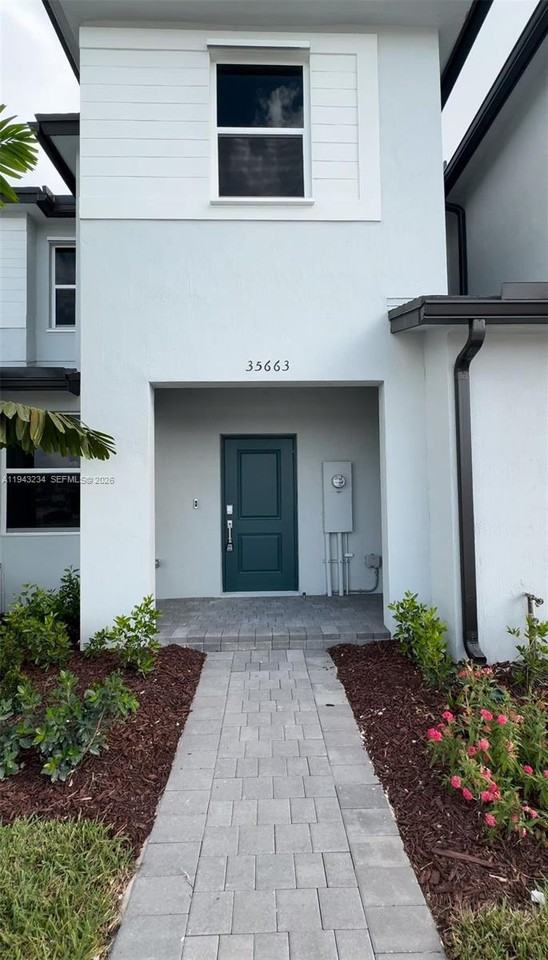 35663 Sw 178th Ct #35663 - Photo 3 of 23