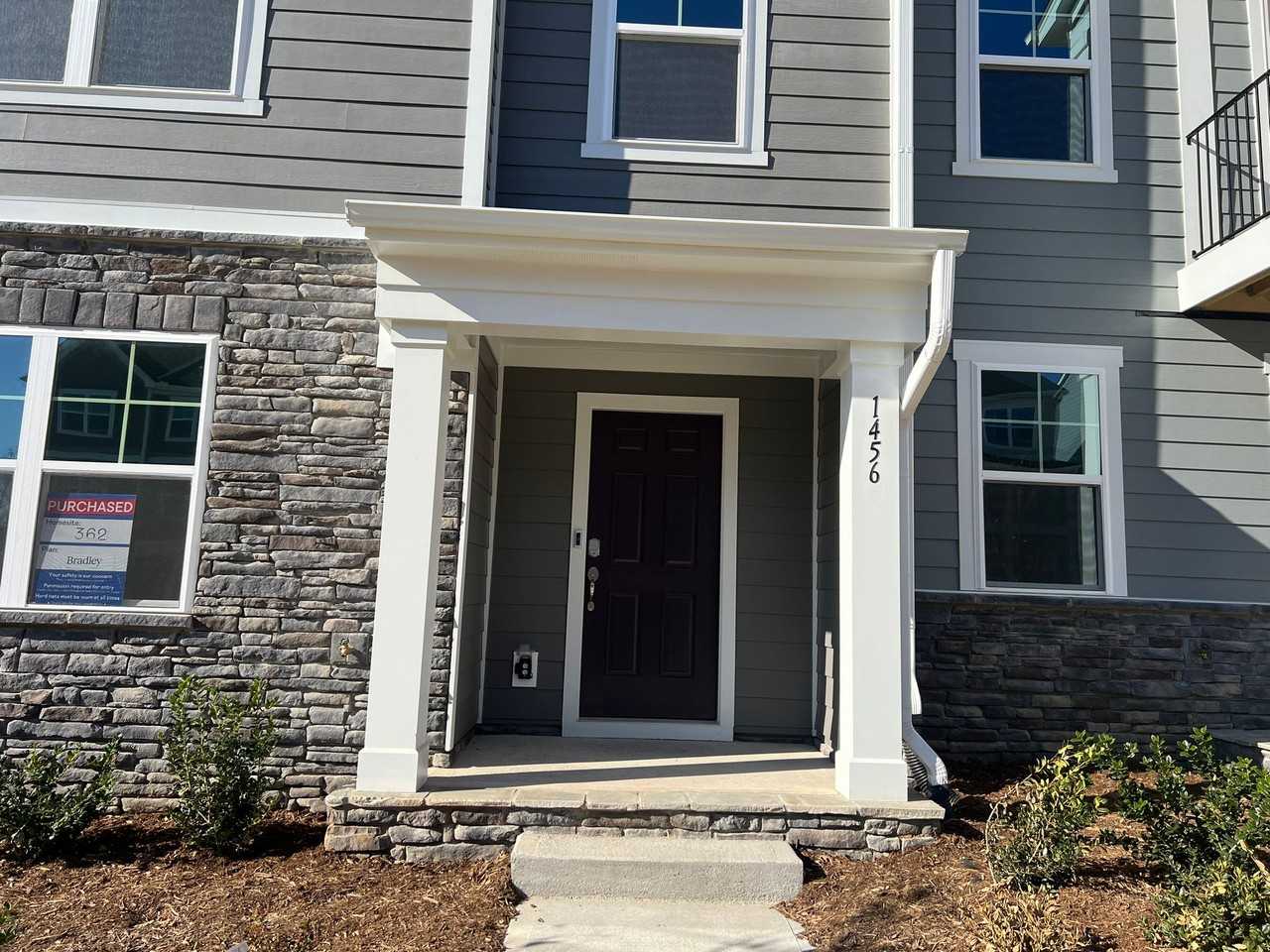 1456 Jay Rd - Photo 2 of 41