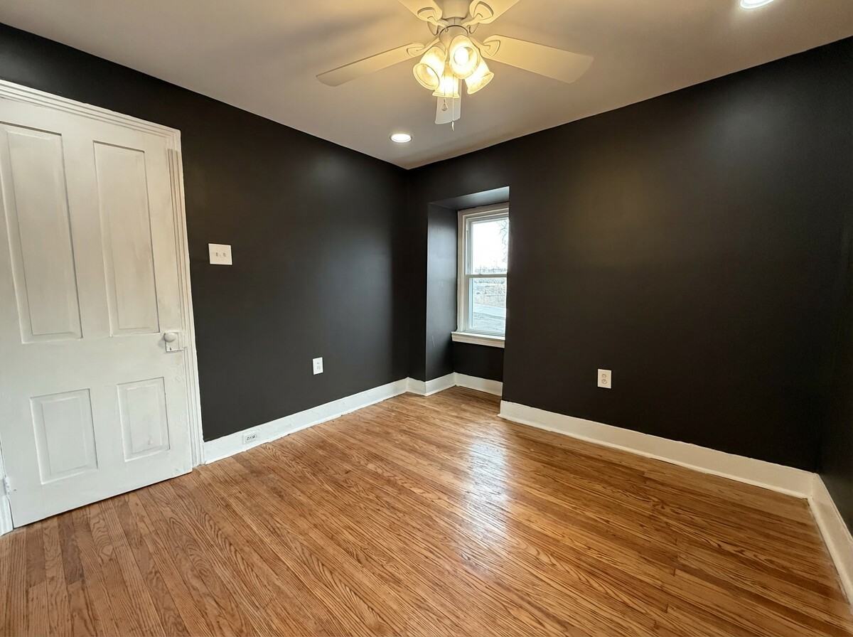 347 Kerlin St #4 - Photo 7 of 8