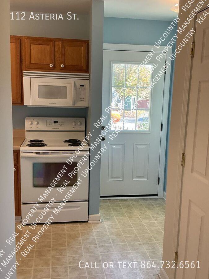 112 Asteria St - Photo 5 of 17