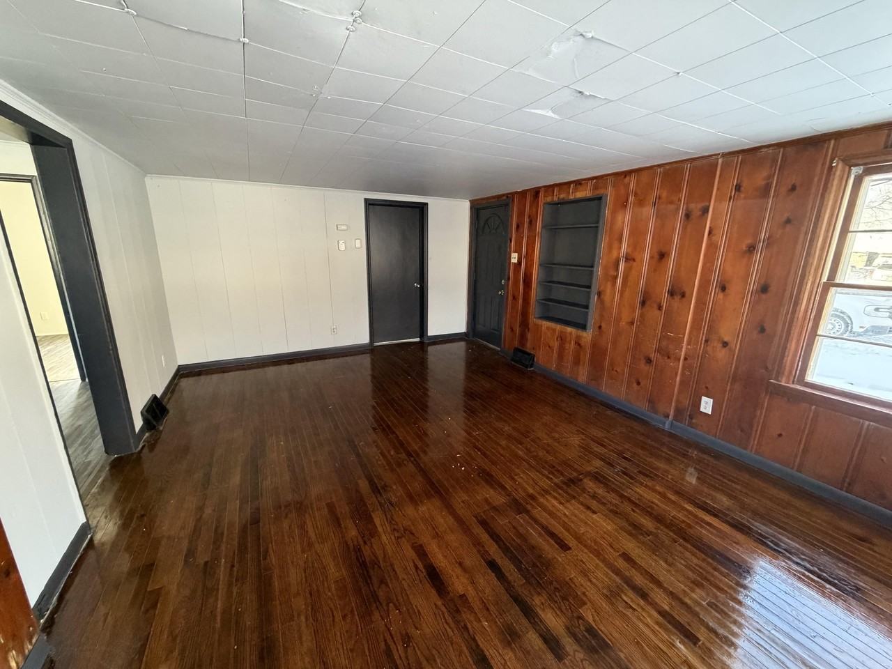 1232 Freeman St - Photo 7 of 15