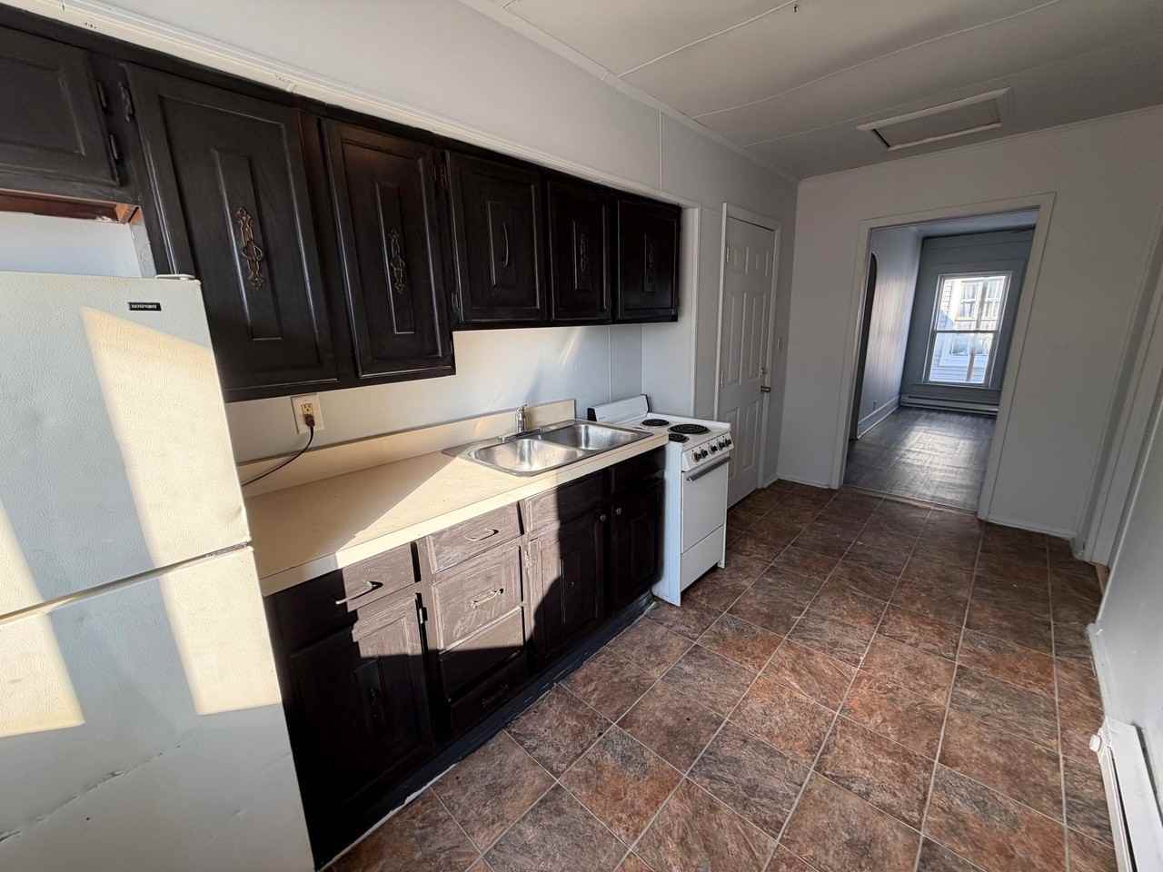 922 N Vermilion St Apt 4 - Photo 2 of 14