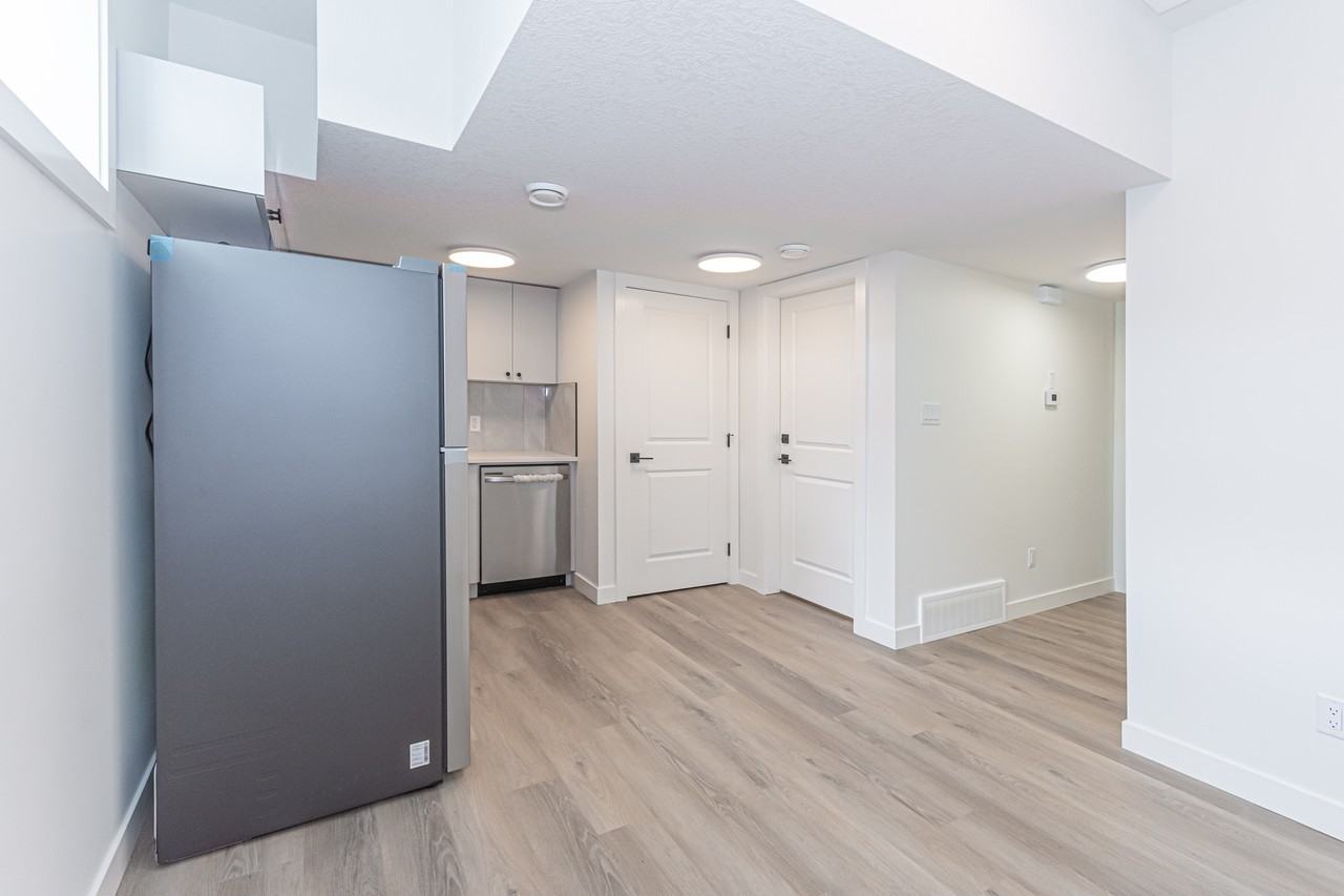 14912 109 Ave Nw Bsmt #14912BS - Photo 3 of 17