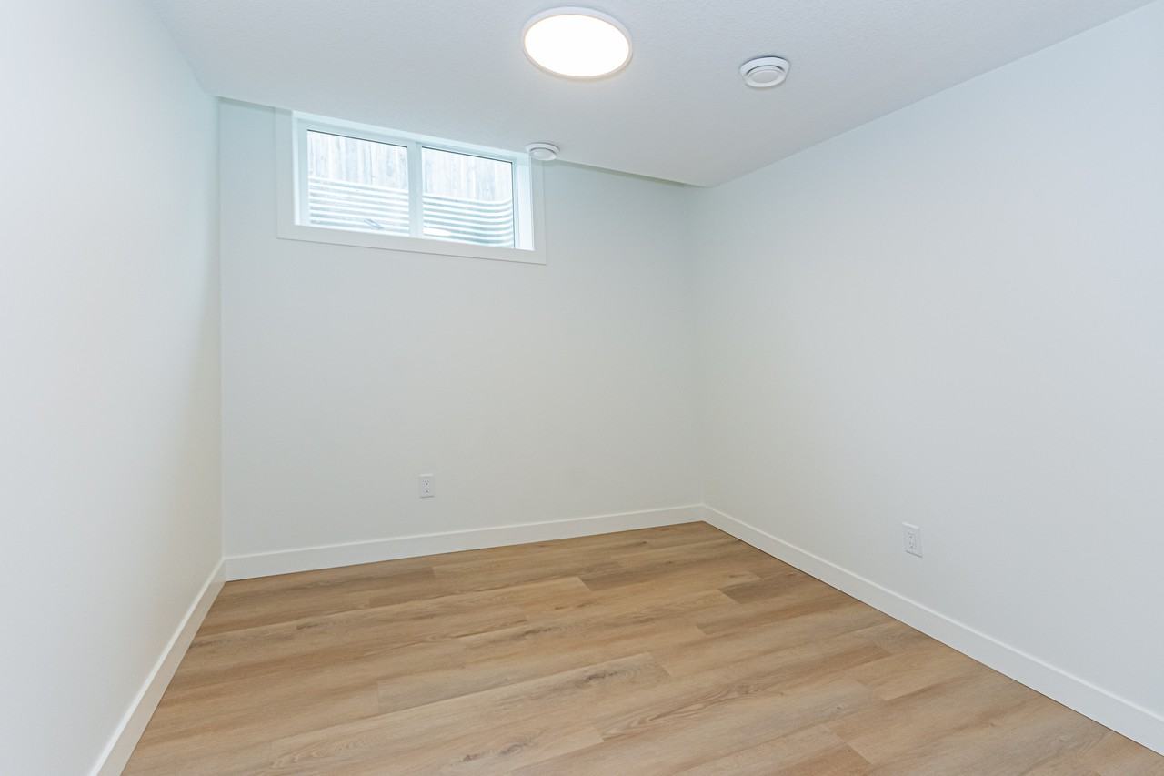 14912 109 Ave Nw Bsmt #14912BS - Photo 7 of 17