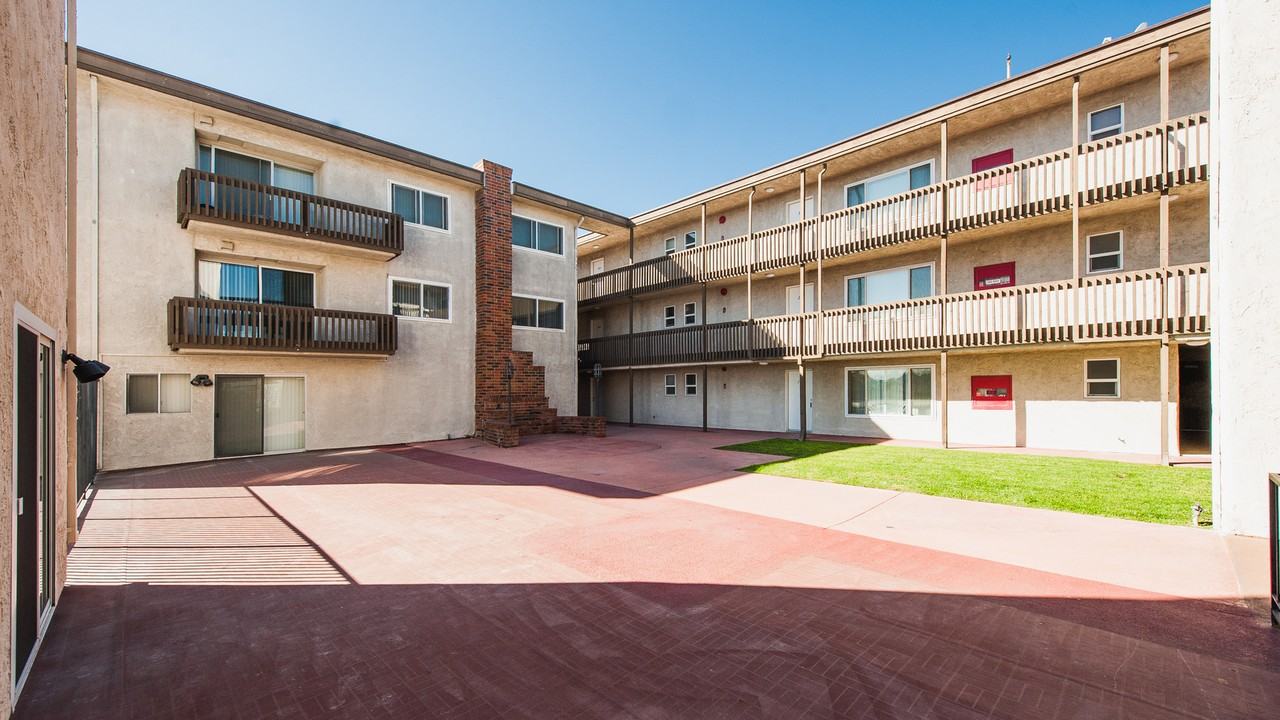 Imperial Avenue 720 - Photo 4 of 23