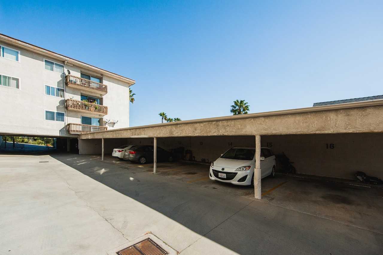 Imperial Avenue 720 - Photo 7 of 23