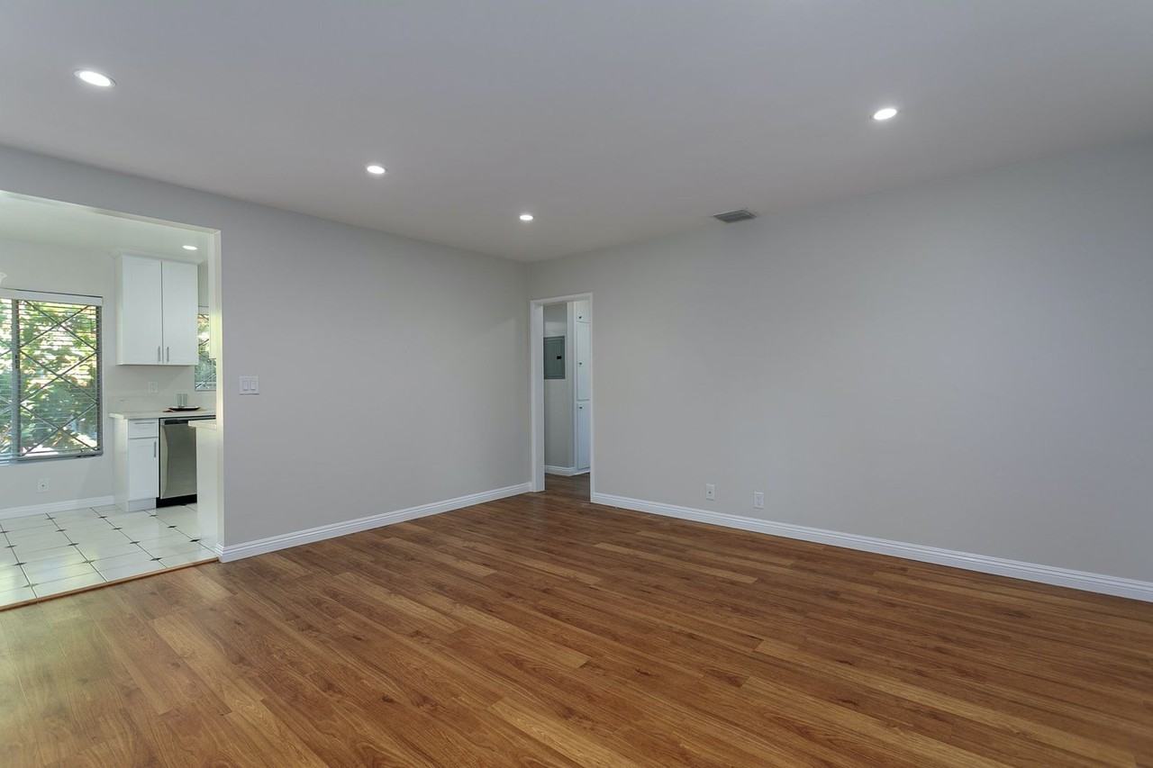 mad255 - Photo 3 of 42