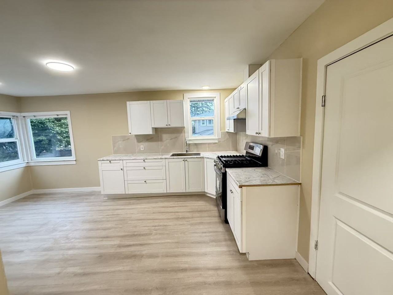 115 Braid Street - Photo 3 of 11