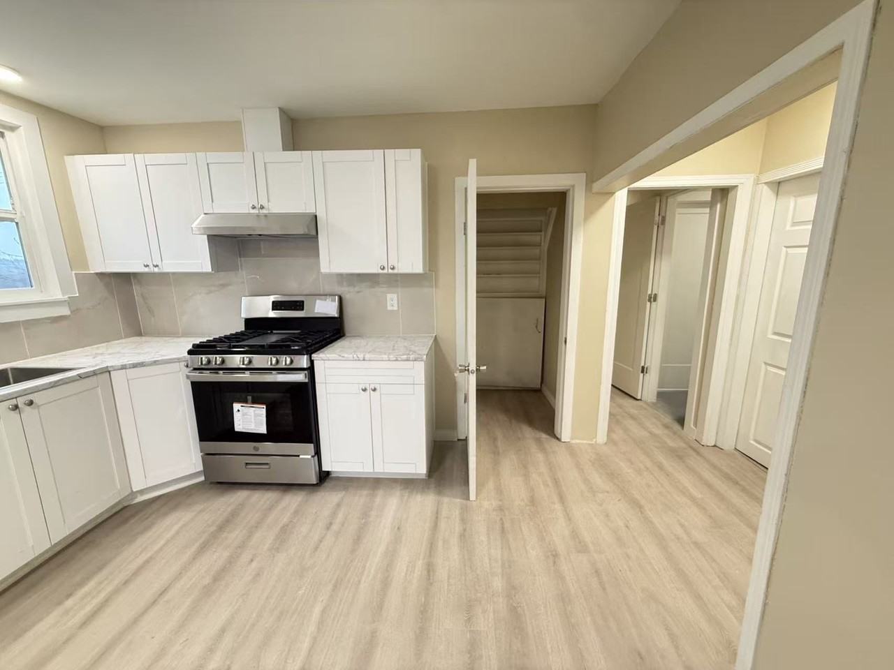 115 Braid Street - Photo 2 of 11