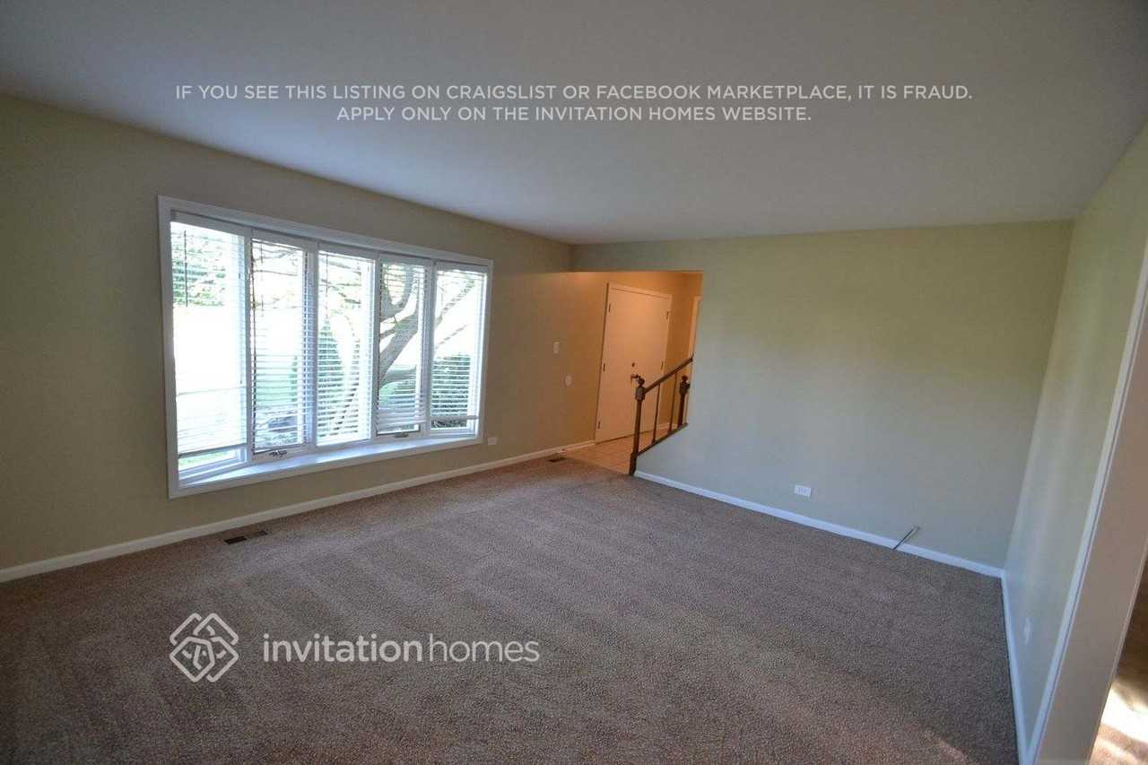 1212 Lehnertz Cir - Photo 2 of 14