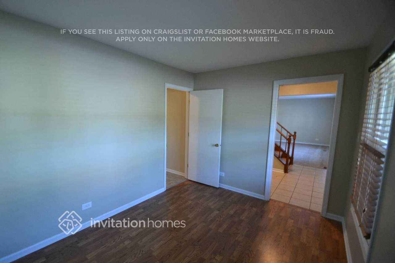 1212 Lehnertz Cir - Photo 3 of 14