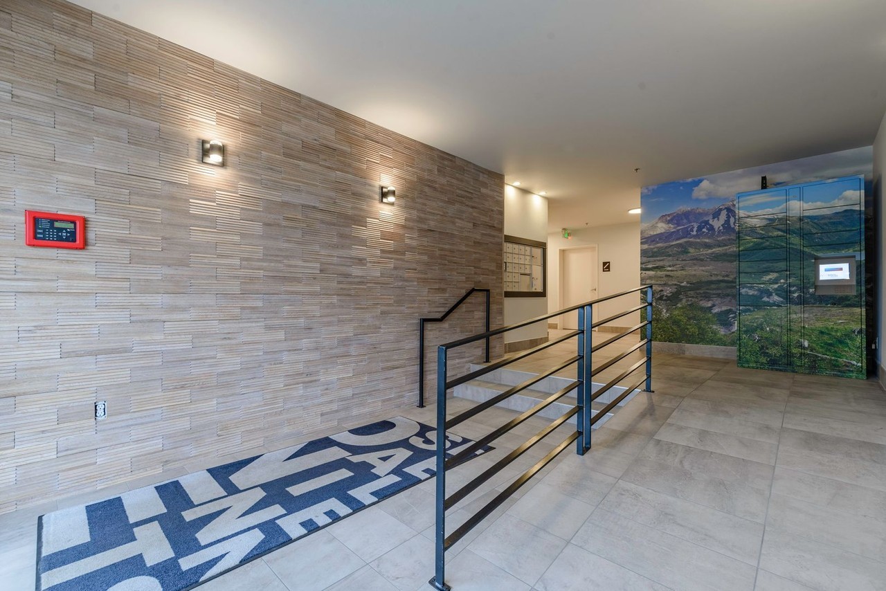 One Saint Helens Apartments - Photo 3 of 4