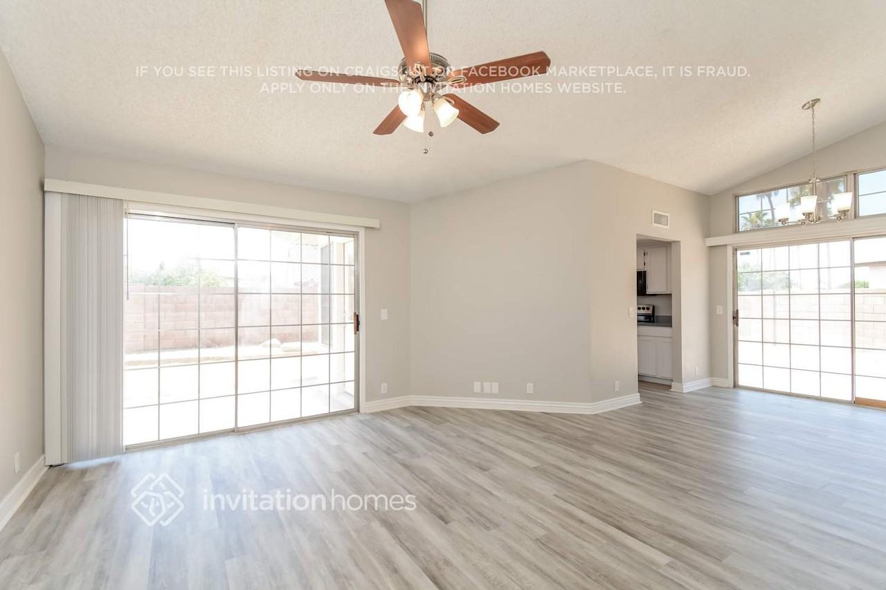 5925 W Shangri La Rd - Photo 2 of 17