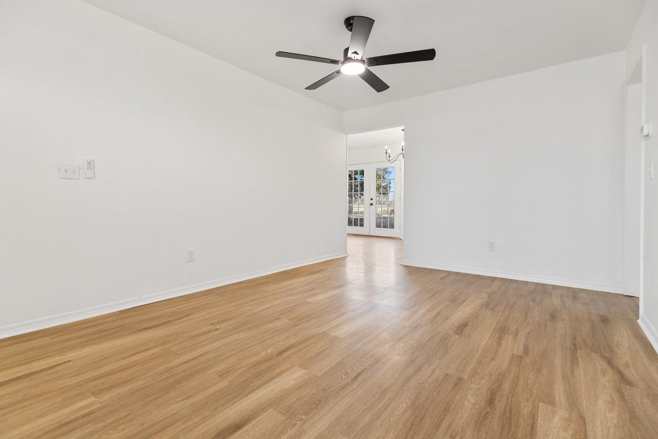 753 Nw 1st St #1 - Photo 4 of 20