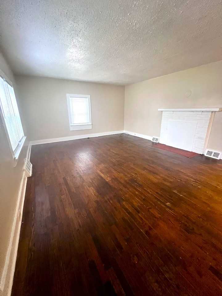 230 Polo Rd #A - Photo 2 of 4