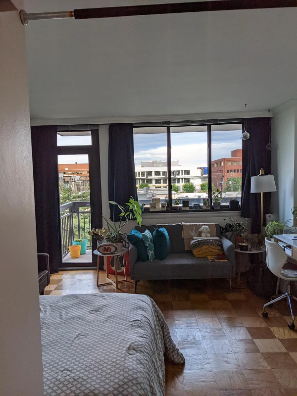 801 N Pitt St #407 - Photo 2 of 8