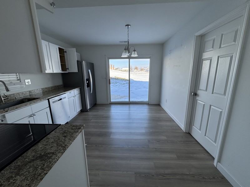 819 Navajo Trl - Photo 3 of 18