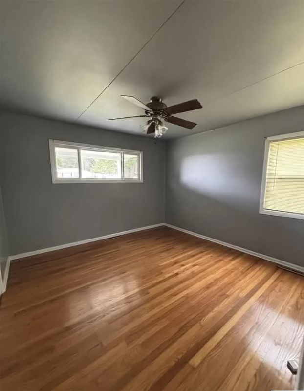 222 Crestview Dr - Photo 4 of 6