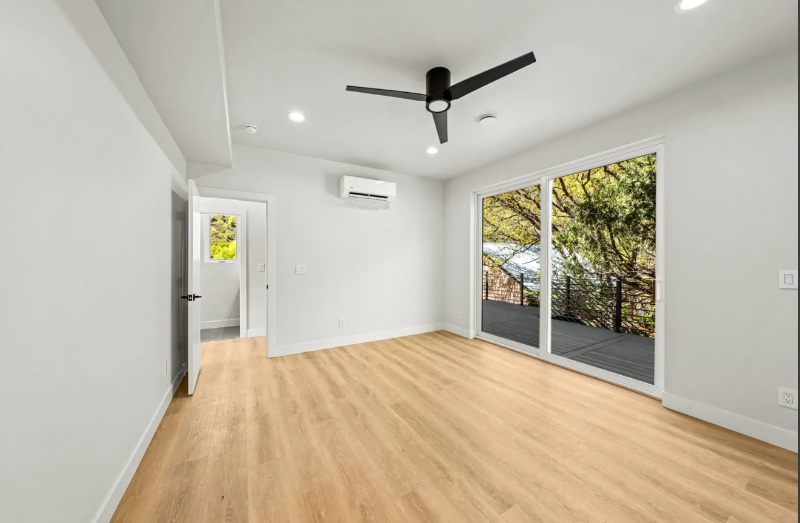 235 Rosemary Ln - Photo 3 of 7