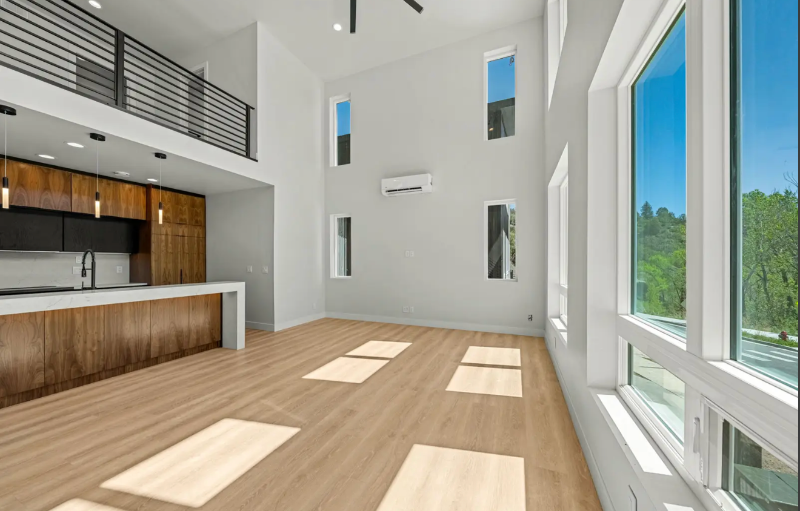 235 Rosemary Ln - Photo 4 of 7