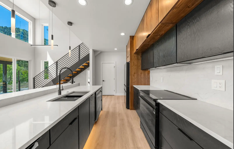 235 Rosemary Ln - Photo 5 of 7