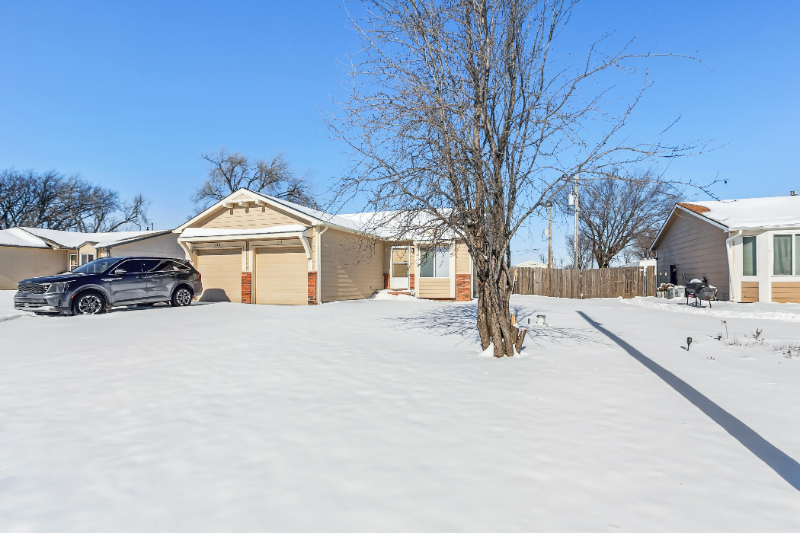 318 Harvest Ln - Photo 2 of 28