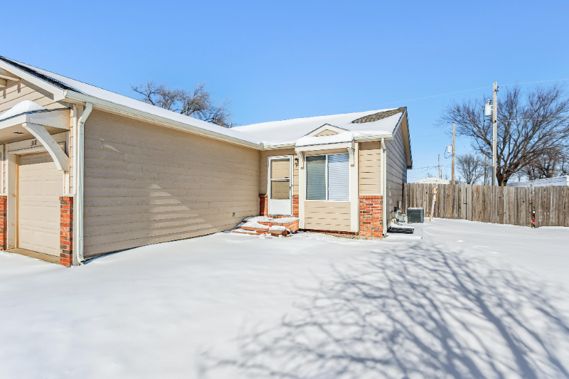 318 Harvest Ln - Photo 4 of 28