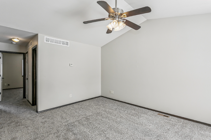 318 Harvest Ln - Photo 6 of 28