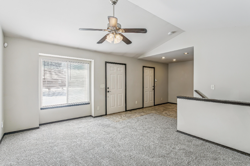 318 Harvest Ln - Photo 7 of 28